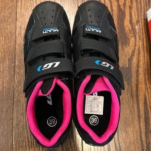 Garneau cycling shoes